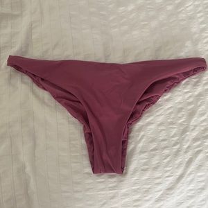 Lululemon bathing suit bottoms - size Medium